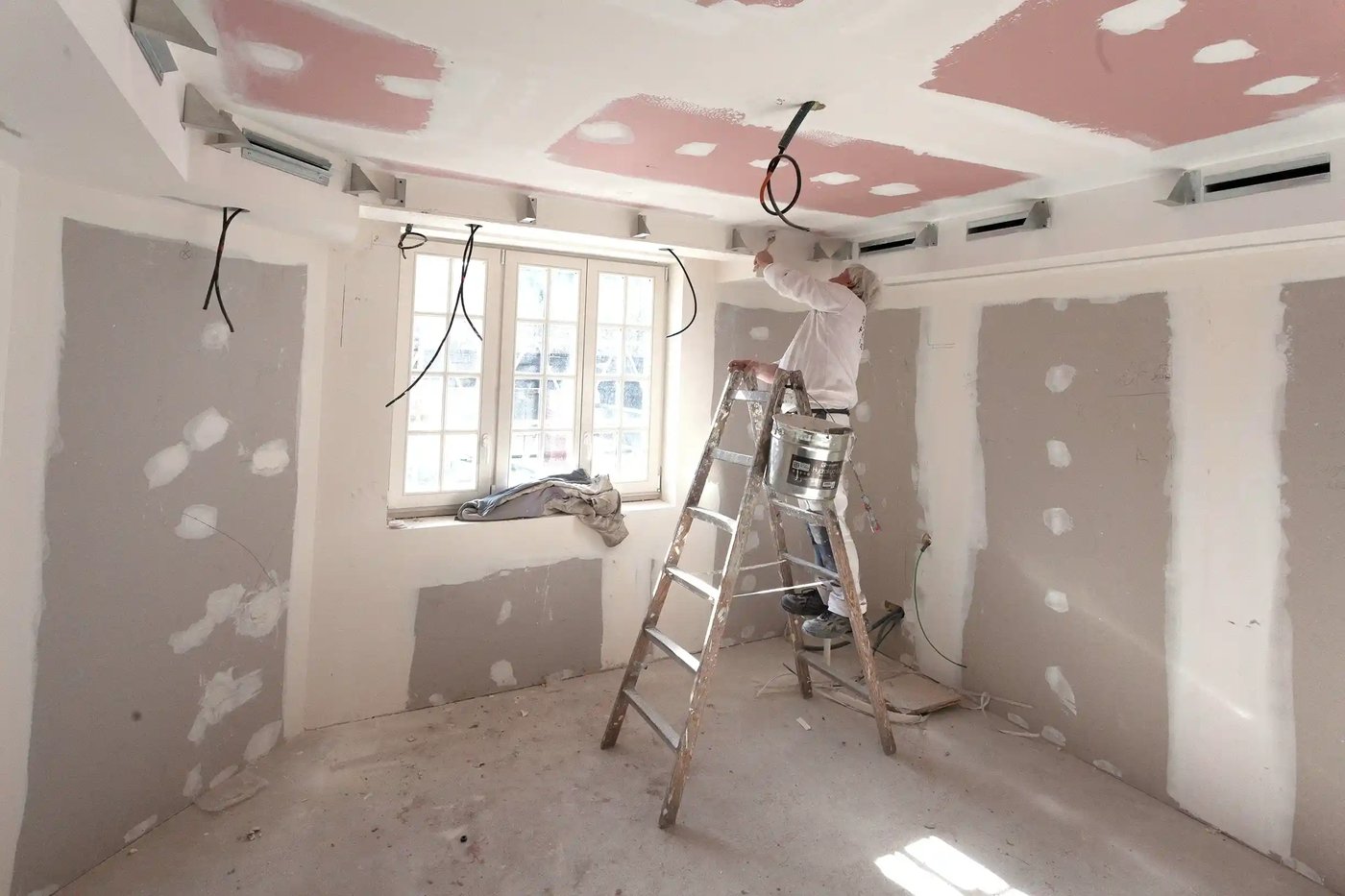 Murs enduits lors d'une rénovation intérieure par IsoLaire